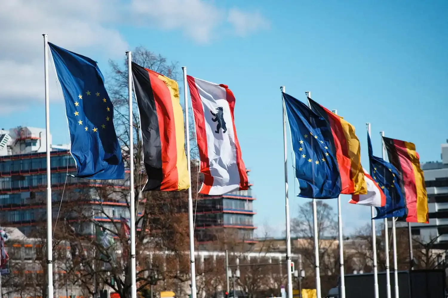 Různé vlajky světa jako pozadí