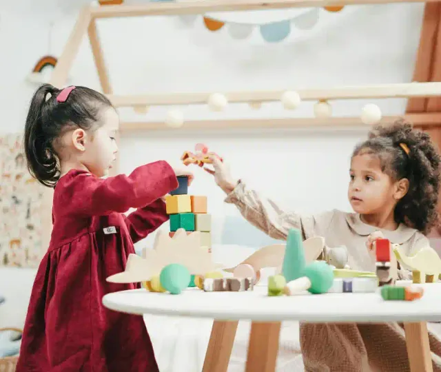 Kids' Centers & Playgrounds